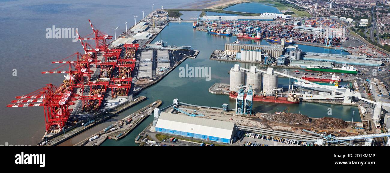 Una vista aerea di Seaforth Docks, Liverpool, Merseyside, Inghilterra nord-occidentale, Regno Unito Foto Stock