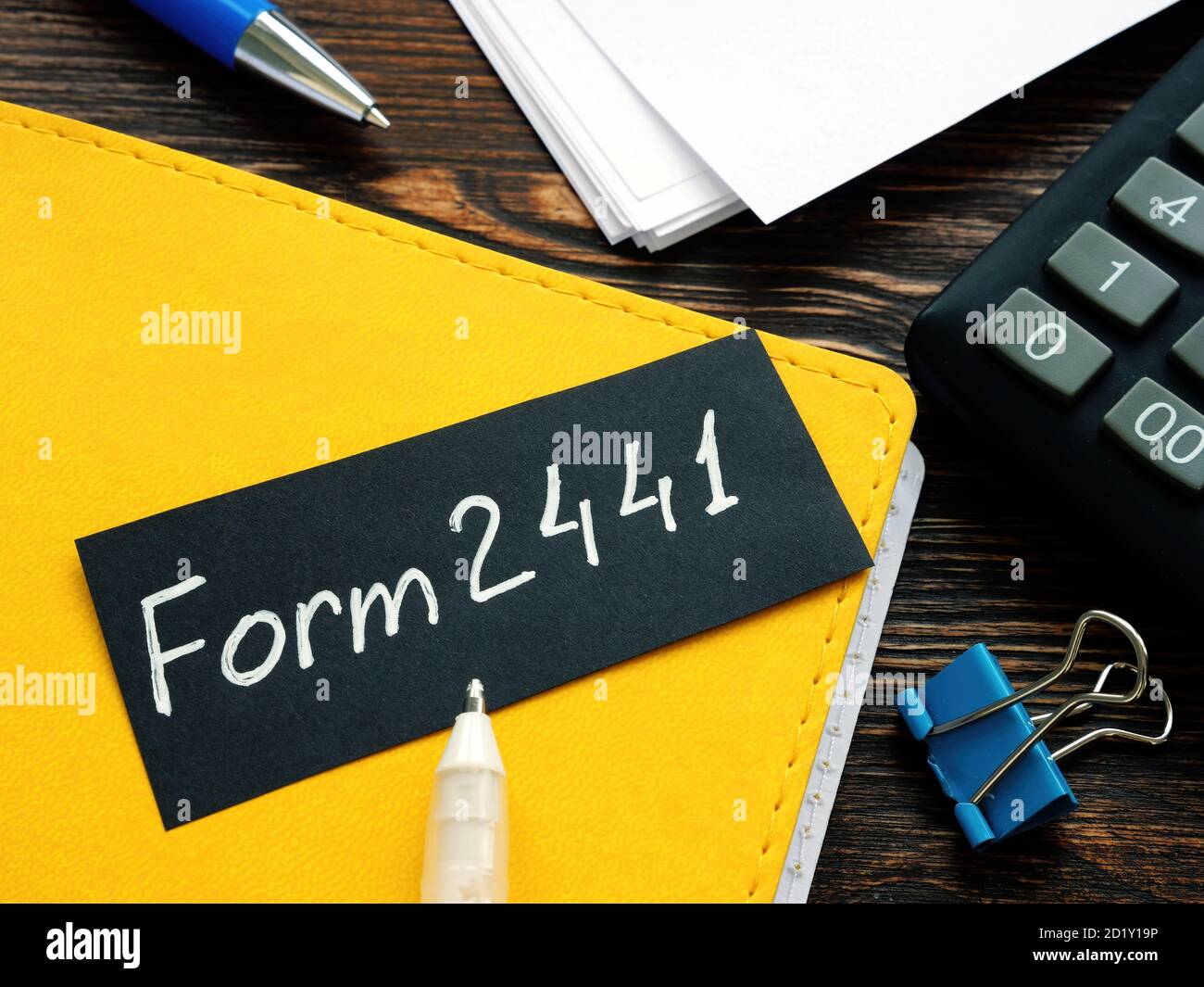 Modulo 2441 irs un promemoria per l'invio di dichiarazioni fiscali. Foto Stock