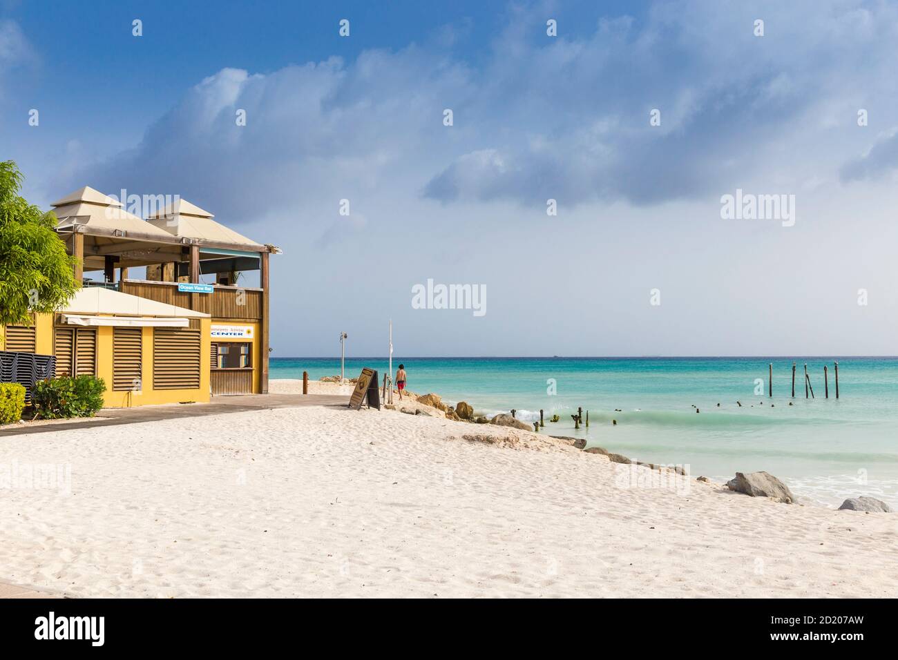 Caraibi, Antille olandesi, Aruba, Divi Beach, Ocean view bar Foto Stock
