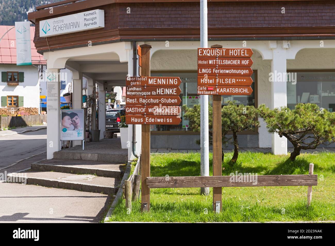 Oberstdorf, Weststrasse, Wegweiser, Häuser, Baviera, Germania Foto Stock