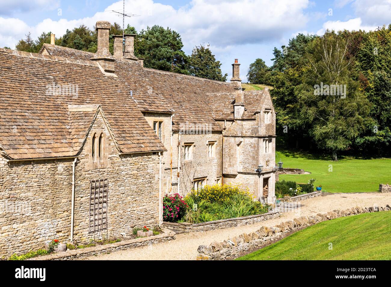 Wishanger Manor (risalente al 16 ° secolo) vicino al villaggio Cotswold di Miserden, Gloucestershire UK Foto Stock