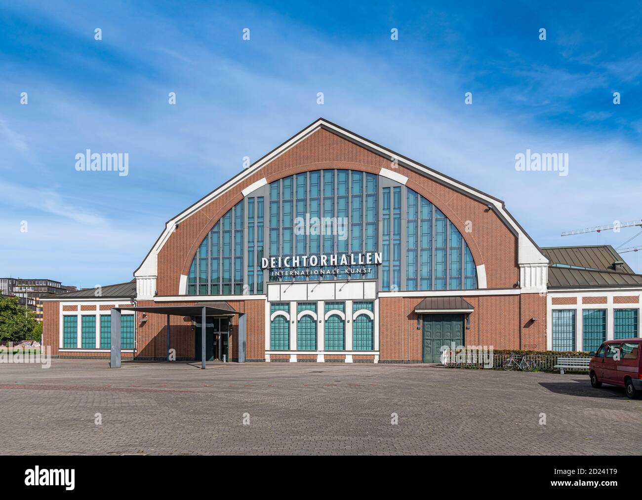 Il Deichtorhallen di Amburgo, Germania, è uno dei più grandi centri d'arte europei per l'arte contemporanea e la fotografia. Foto Stock