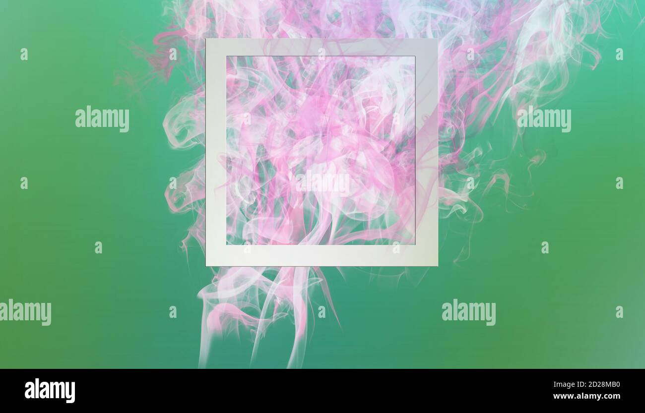 Vernice astratta di colore rosa tenue esplosione di fumo con cornice quadrata su sfondo verde. Creatività composizione minima del design con spazio di copia Foto Stock