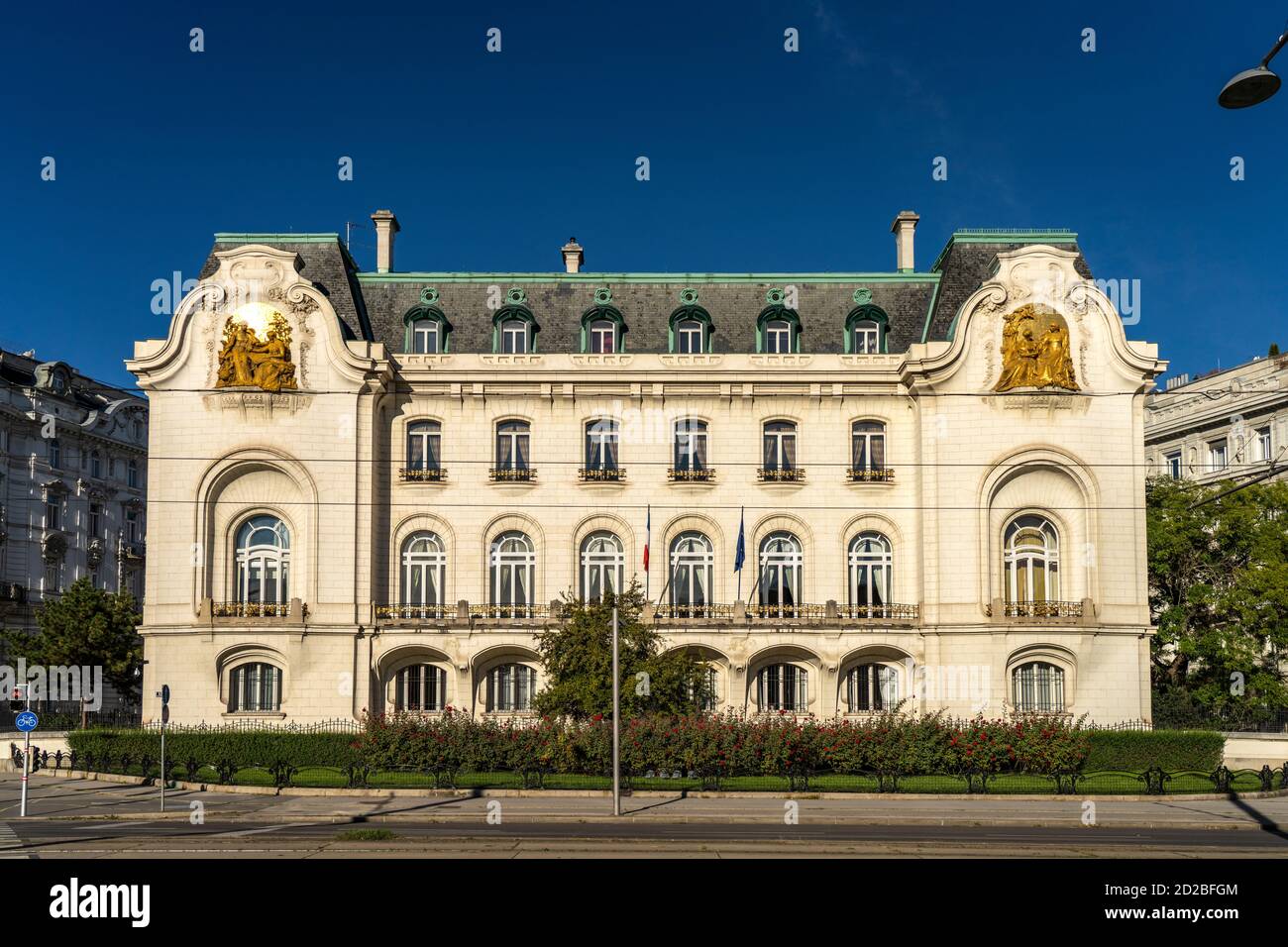 Jugendstil Palais der Französischen Botschaft beim Schwarzenbergplatz a Vienna, Österreich, Europa | palazzo in stile Art Nouveau dell'Ambasciata di Francia su SCH Foto Stock