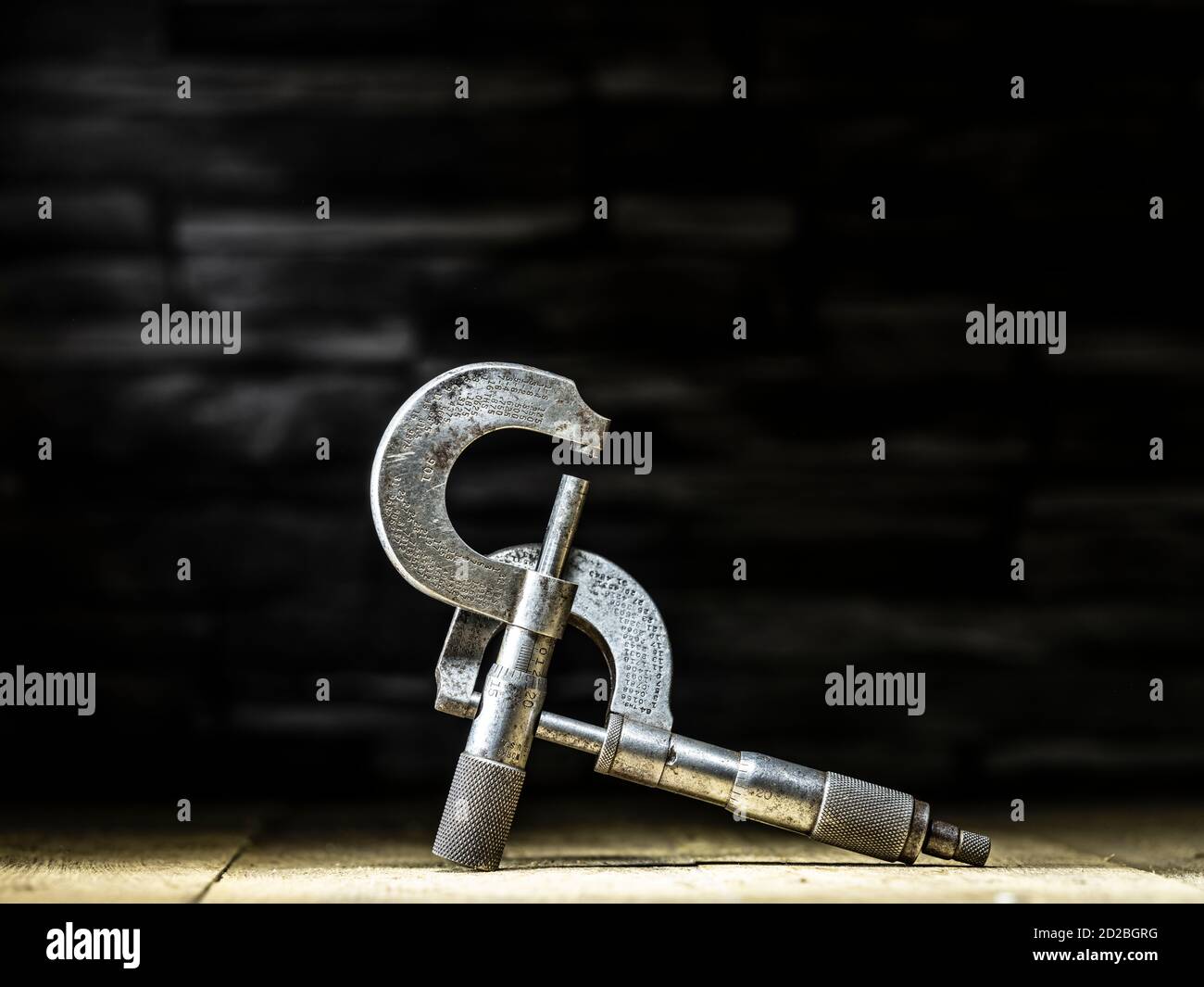 Due strumenti di marcatura micrometri per misurazioni accurate Foto Stock