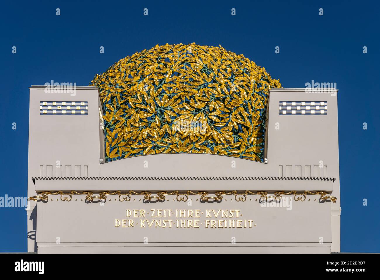 Kuppel des Ausstellungshaus der Wiener Secession im Jugendstil, Wien, Österreich, Europa | cupola d'oro della Secessione Palazzo sala espositiva in Foto Stock