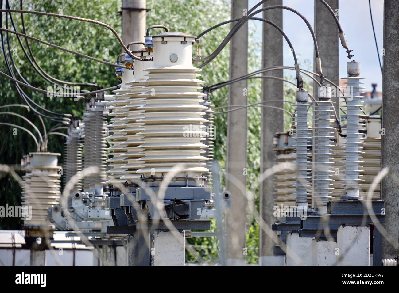Trasformatore di corrente in una centrale elettrica Foto stock - Alamy