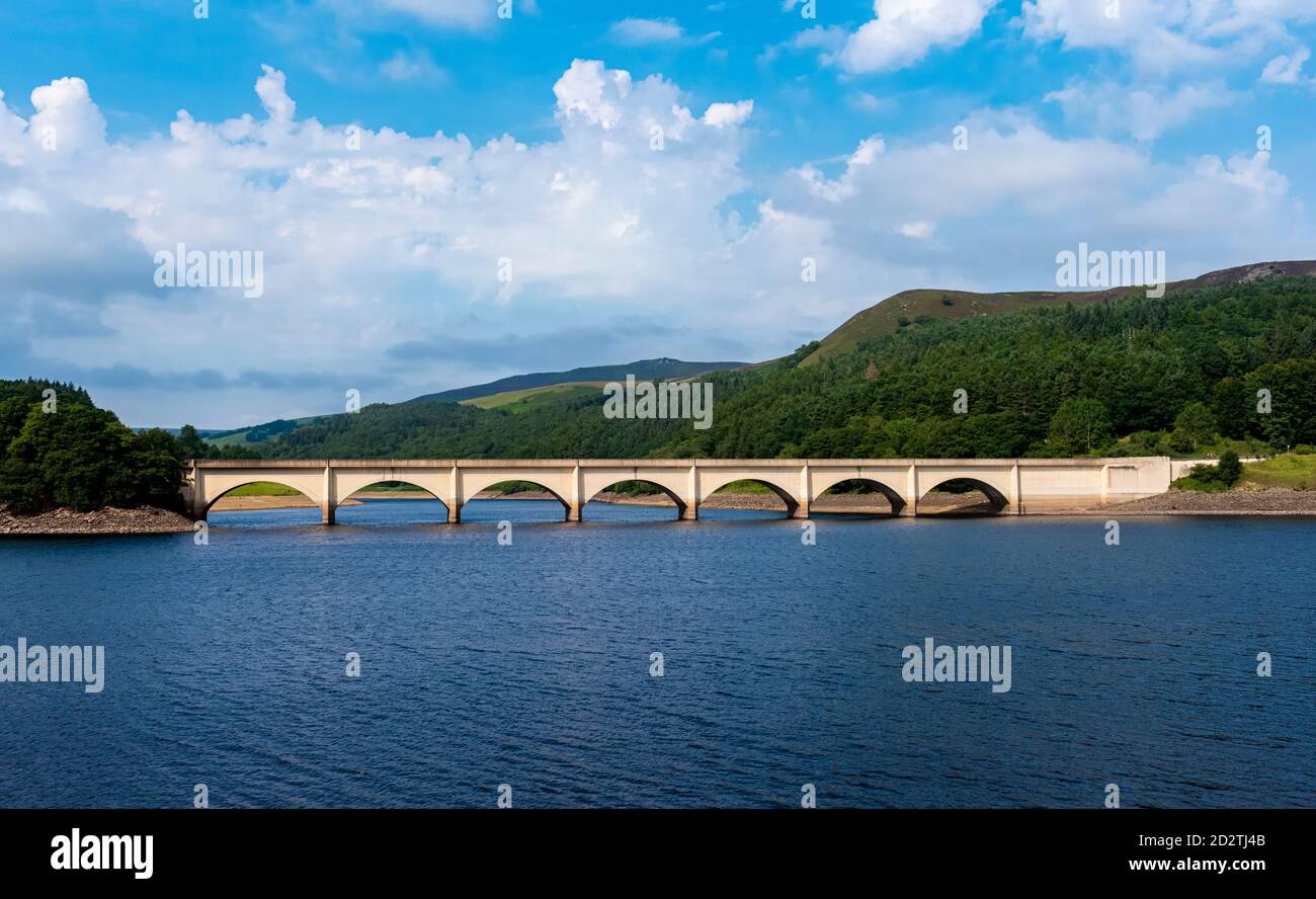 Ashotton Bridge, Ladybower Reservoir, Peak District, Derbyshire, Inghilterra, Regno Unito Foto Stock