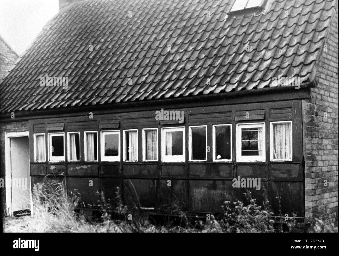 La carrozza ferroviaria, utilizzata come bungalow per la maggior parte della sua vita a East Bridgford, Nottingham, che è stato restituito ai binari per la prima volta questo secolo. Il pullman è stato costruito a Derby nel 1865 come una moderna carrozza di terza classe, ma è stato ritirato dal servizio nel 1890. Foto Stock