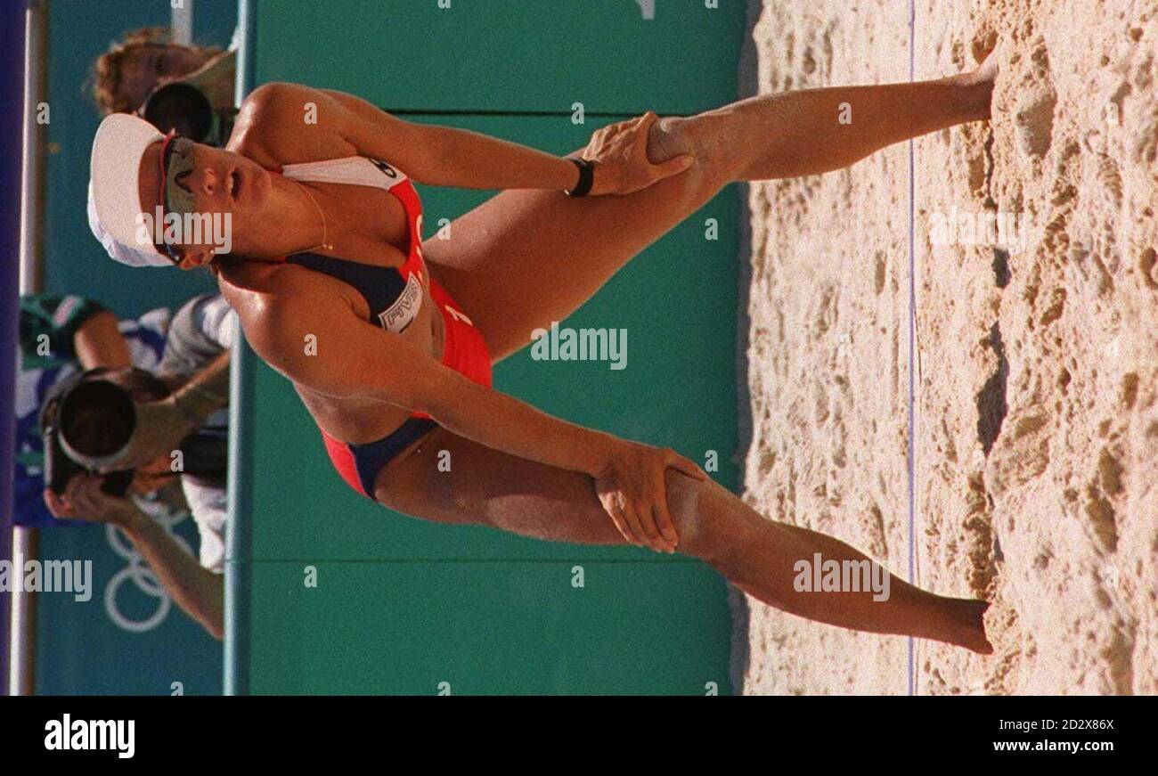 La Beach volley nella foto è l'America's Holly McPeak. Come i professionisti kit up.Photo da John Giles/PA. Foto Stock