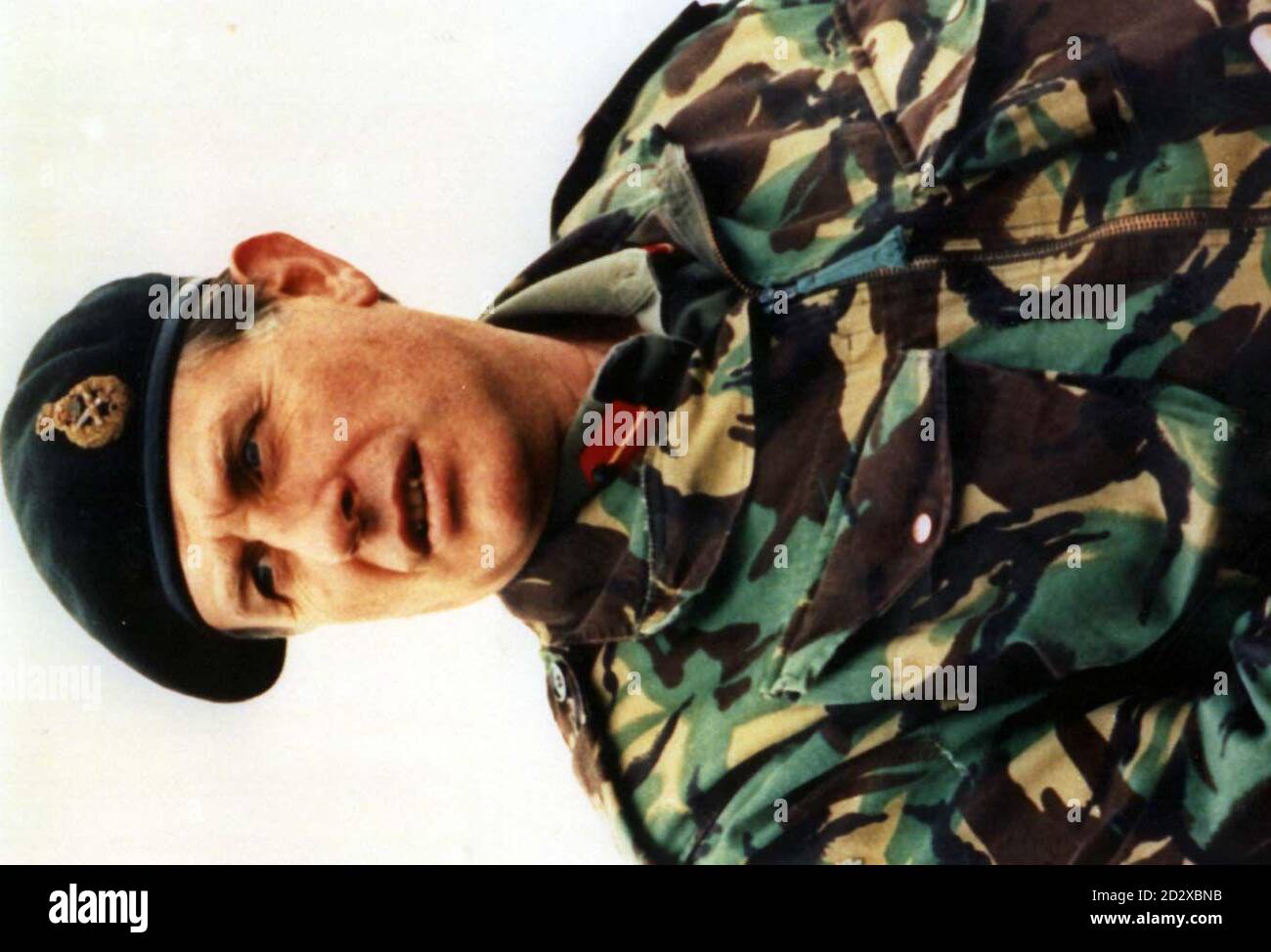 Generale Sir Roger Wheeler KCB CBE : sarà il nuovo capo dell'esercito, è stato annunciato stasera (Mercoledì). Gen Wheeler, attualmente comandante in capo del comando di terra, sostituirà il generale Sir Charles Guthrie quando diventerà capo del personale della Difesa nel febbraio 1997. 9/9/01: Eurotunnel, l'operatore del tunnel della Manica, ha nominato un alto ufficiale dell'esercito britannico per guidare la sua lotta contro i richiedenti asilo che utilizzano la sua rotta trasversale per entrare nel paese, ha dichiarato Eurotunnel. Il generale Sir Roger Wheeler, che ha comandato le forze terrestri britanniche fino al suo pensionamento l'anno scorso, è stato chiesto di rinascere Foto Stock