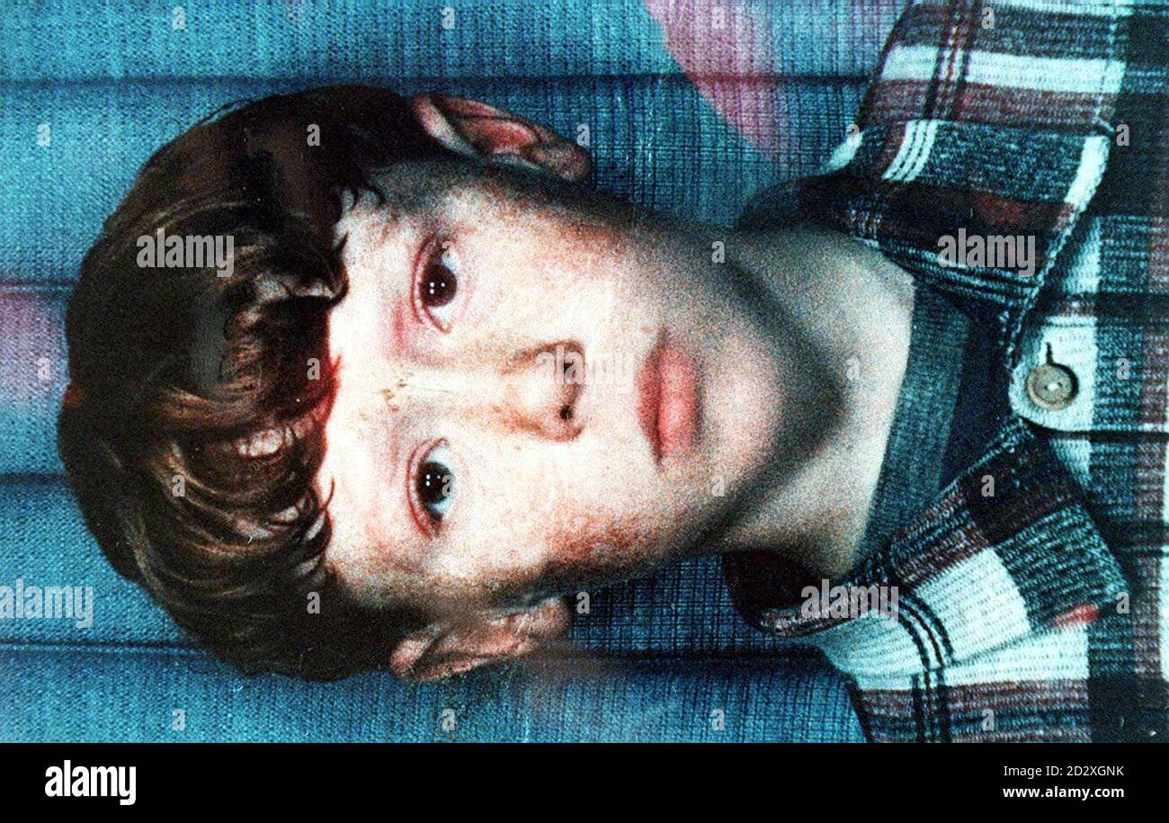 Raccogliere foto di David Spencer 13 anni che è stato mancante con l'amico Patrick 'Paddy' Warren dalla loro Chelmsley Wood, Birmingham, case dal giorno di Santo Stefano. Le loro madri hanno fatto appello oggi (venerdì) per il loro ritorno. * 15/11/01: Si prevede che le indagini sulla loro scomparsa saranno riaperte dopo che il lavoratore agricolo Brian Field, di 65 anni, si è dichiarato colpevole all'Old Bailey per l'omicidio irrisolto del ragazzo di scuola Roy Tuttil nel 1968. David e Patrick sono stati visti per l'ultima volta giocare a Chelmsley Wood, Solihull, West Midlands - a breve distanza dalla casa di Field. Foto Stock