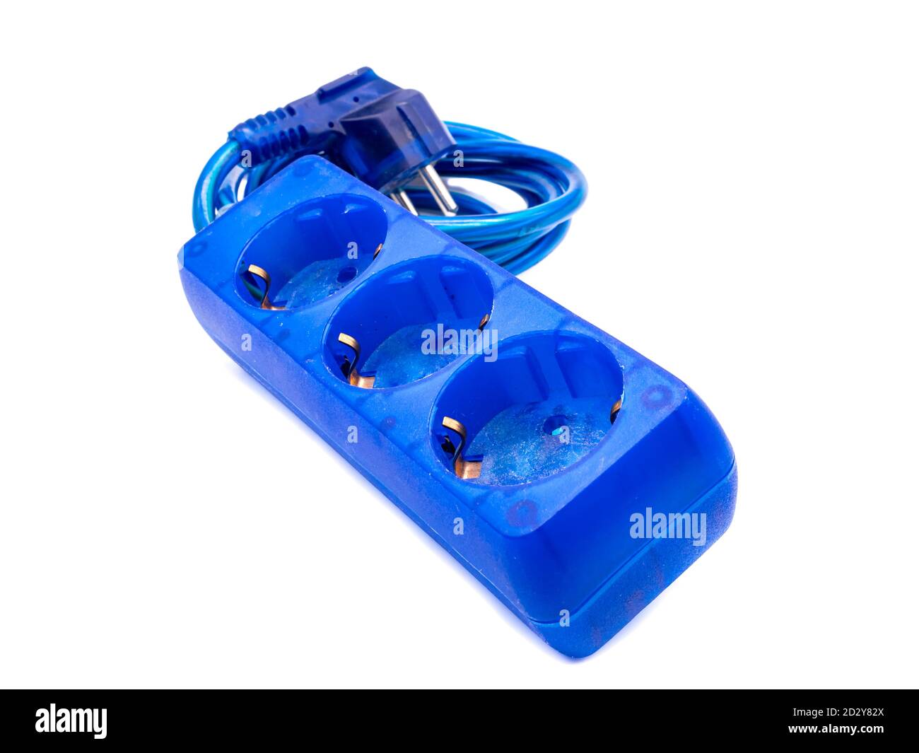 striscia di alimentazione blu isolata su sfondo bianco Foto Stock