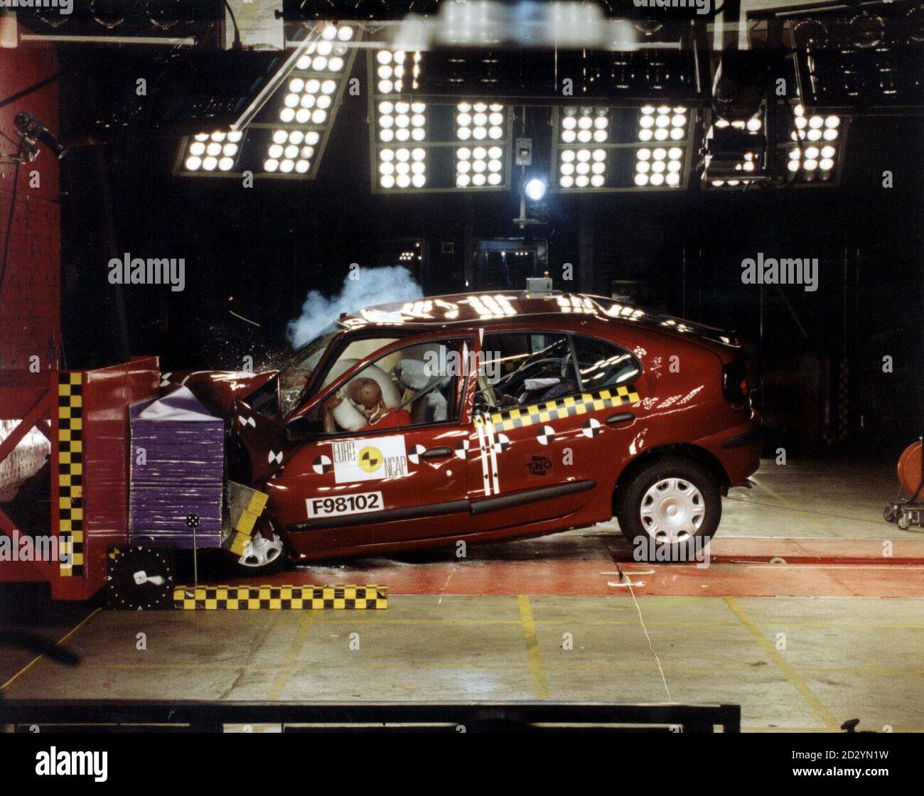 La Renault Megane, che ha ricevuto quattro stelle nell'ultimo programma di crash test della valutazione delle nuove auto europee (NCAP). Foto PA. Scopri la storia di PA TRANSPORT Crash Foto Stock