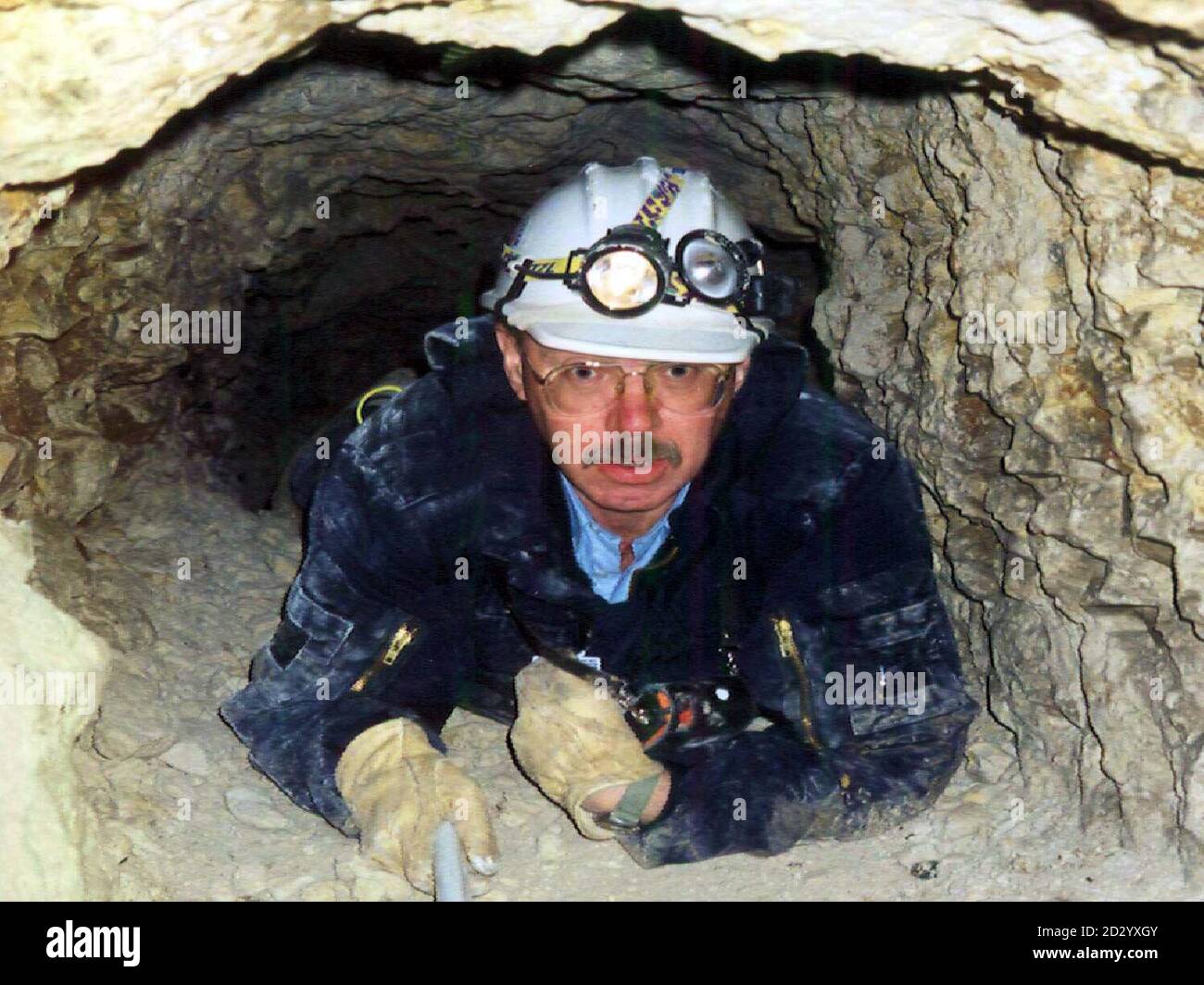 Il tenente colonnello Mike Watkins, 51 anni, che fu ucciso quando la terra cadde sopra di lui mentre cercava l'ingresso a un tunnel in tempo di guerra a Vimy Ridge, vicino Arras, ha detto oggi il Ministero della Difesa (Martedì). LT col Watkins, sposato con un figlio, è stato responsabile della sicurezza presso la direzione delle munizioni Land Service, con sede a Didcot, Oxfordshire. Foto DELL'ESERCITO. Vedere PA storia DI DIFESA morte. Foto Stock