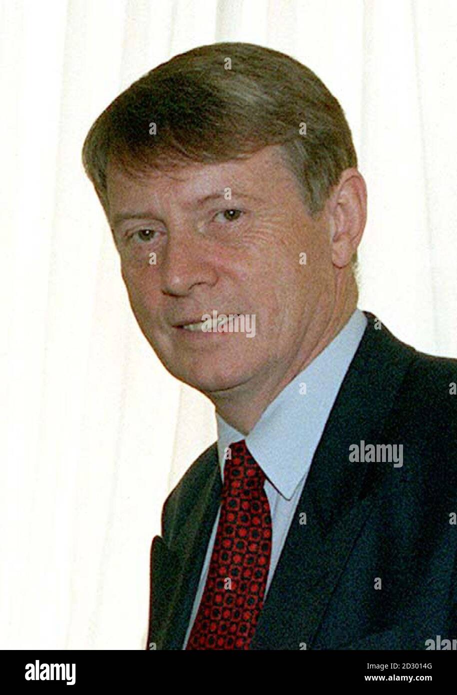 Recente file del ministro degli uffici interni Alun Michael, che sostituirà Ron Davies come segretario gallese, è stato annunciato oggi (Martedì). Il sig. Davies si è dimesso dal governo oggi dopo aver detto al primo ministro che è stato derubato a knifepoint la notte scorsa a Clapham Common, a Londra. Foto di John Stillwell/PA. Vedi PA Story POLITICS Davies. Foto Stock