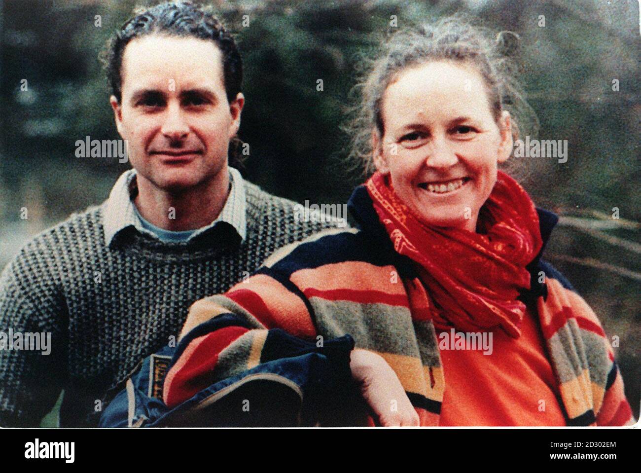 Immagine non datata dei caritatevoli britannici Camilla Carr e John James che sono stati rapiti in Cecenia più di un anno fa: È stato rivelato oggi 2 dicembre 1998 che la coppia sta progettando di sposarsi all'inizio del prossimo anno. Foto PA. Guarda la storia di PA, GLI ostaggi SOCIALI Foto Stock