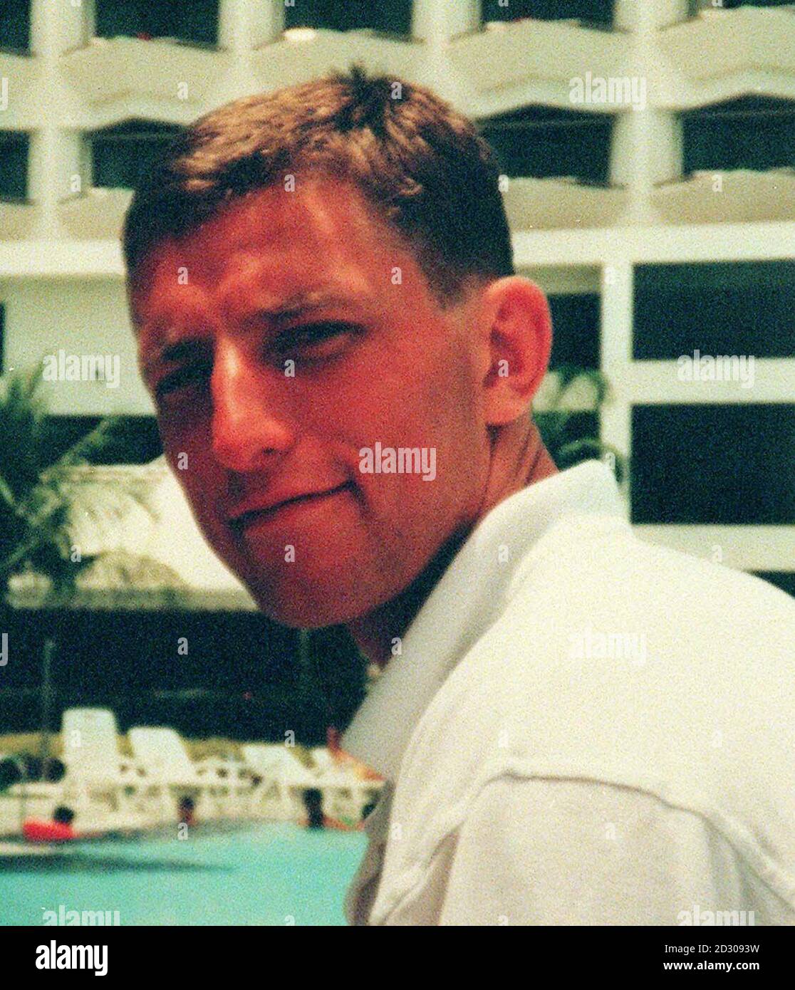 Il comandante di truppe di Gurkha, il tenente Gareth John Maurice Evans RE, ucciso mentre si liberano gli esplosivi della NATO da una scuola in Kosovo. Il tenente Evans uno dei due Gurkhas divenne la prima vittima britannica della guerra in Kosovo, quando tentarono di salvare una scuola di villaggio. Foto Stock