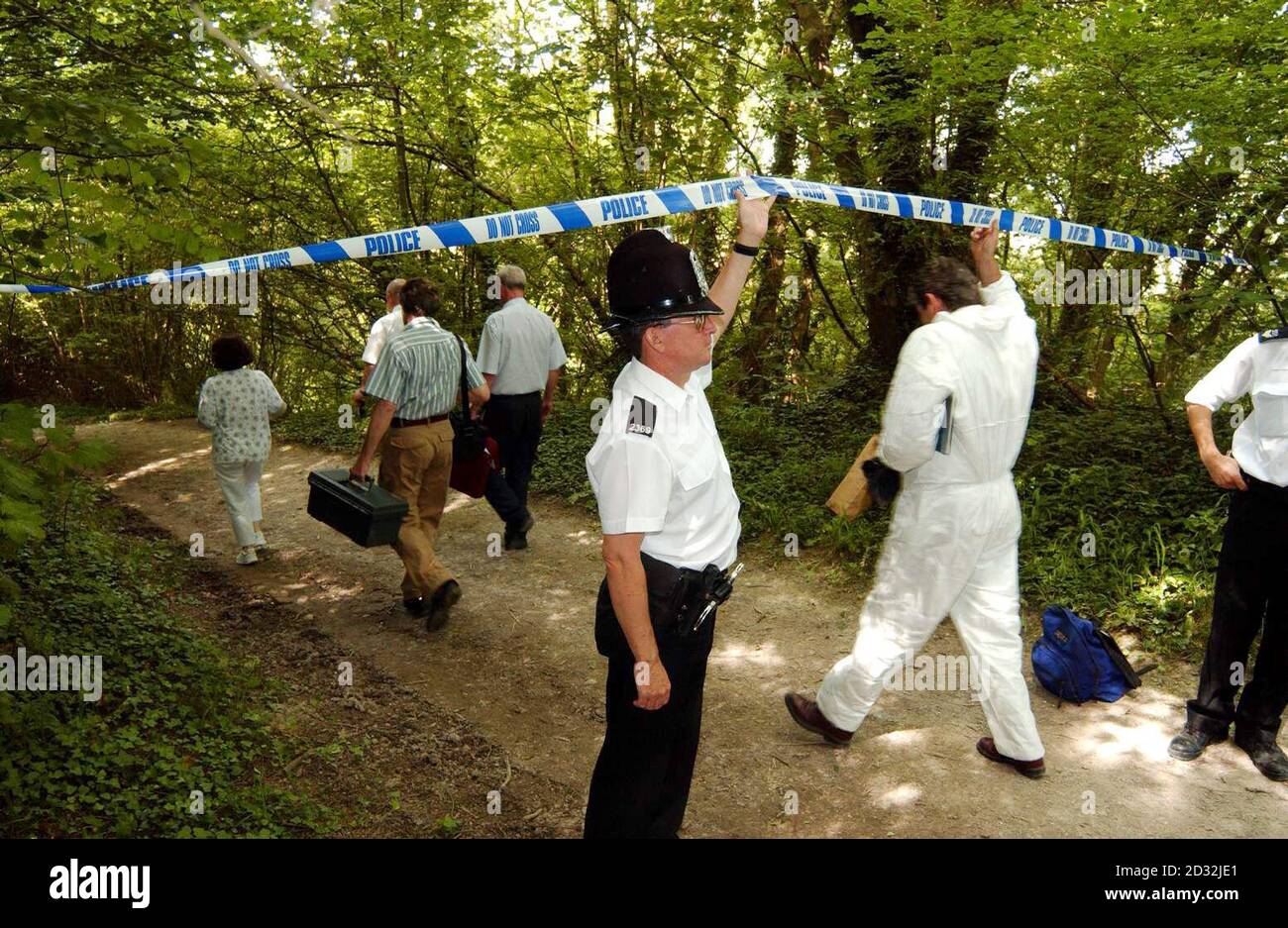 Attività di polizia a Brading Down vicino a Newport sull'isola di Wight  Mercoledì dopo una ragazza adolescente, creduto essere uno studente di  cambio straniero, è stato trovato morto in un legno. *...la