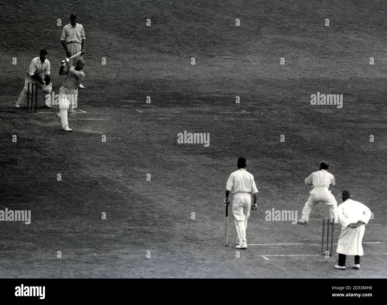 Surrey contro Nottinghamshire al Batting di Oval, A. W. Carr (Notts). Foto Stock