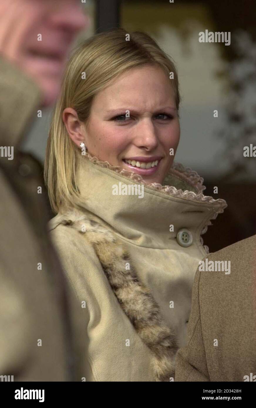 Figlia della principessa reale, Zara Phillips arriva al Cheltenham Festival, Cheltenham. Foto Stock