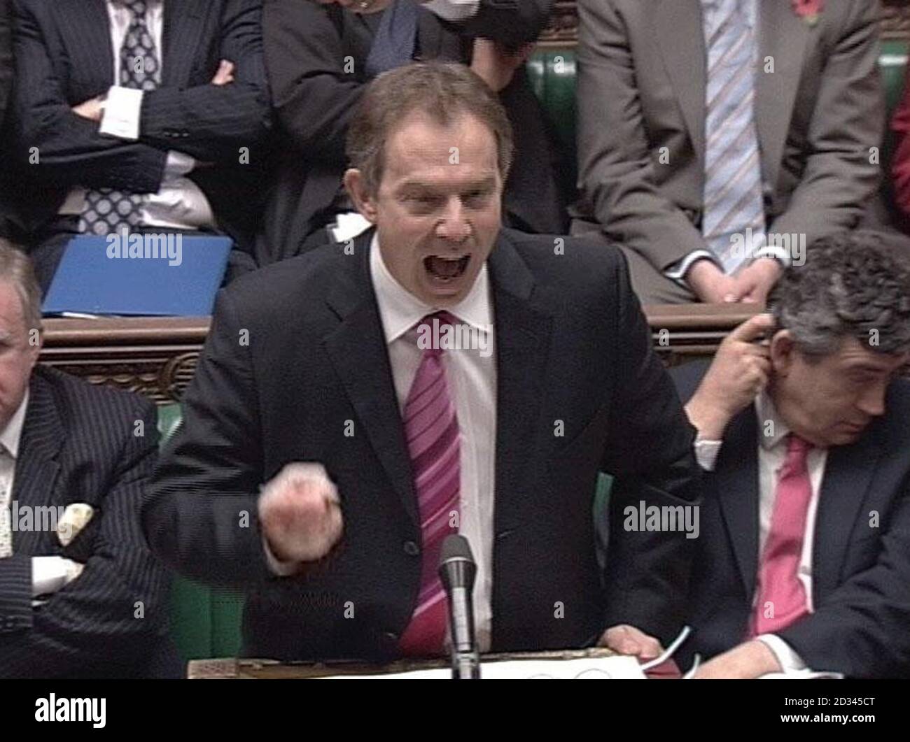 Video grab del primo ministro britannico Tony Blair durante il suo tempo settimanale delle interrogazioni alla Camera dei Comuni, Londra Foto Stock