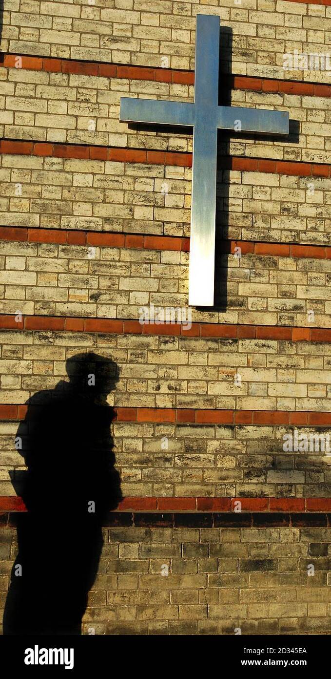 La Chiesa Metodista di Southlands a York, una delle chiese è stato riferito che Graham Haslam, un ministro metodista in pensione ha messo i manifesti per il viaggio in Giordania. Si pensa che un ministro metodista in pensione di York abbia pianificato il viaggio in Giordania in cui nove britannici sono stati uccisi in un incidente di autobus. Graham Haslam, un ministro methodista in pensione alla fine degli anni '60, si ritiene sia stato in vacanza con sua moglie Margaret. Bob Lawrence, che modifica la lettera di notizie della Chiesa Metodista del Sud a York, ha detto Haslam aveva organizzato il viaggio che è partito la scorsa settimana. "Aveva organizzato circa cinque di questi t Foto Stock