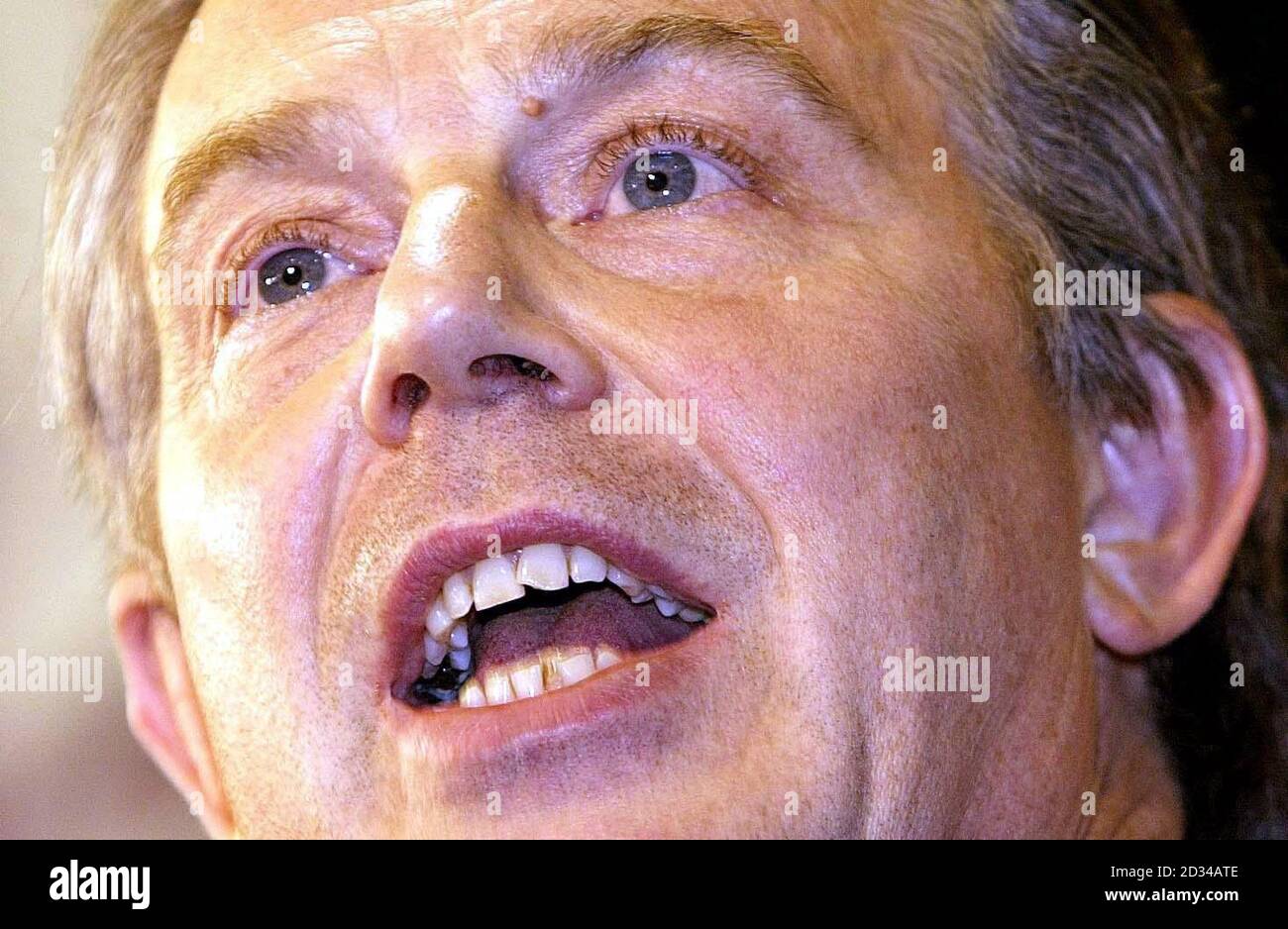 Il primo ministro Tony Blair interviene dopo essere stato eletto deputato al Parlamento di Sedgefield, presso il conte della circoscrizione di Sedgefield. Foto Stock