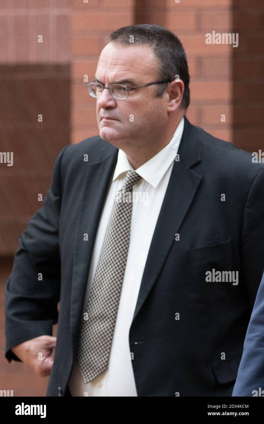 Jim Mortimore, direttore operativo dell'operatore di autobus Midland Red, in quanto lascia il Tribunale di Coventry Magistrates la settimana scorsa dopo un'audizione precedente, in cui Midland Red (South) Ltd, Oggi si è dichiarato colpevole di due accuse portate ai sensi della legge sulla salute e la sicurezza dopo un'inchiesta sui 2015 decessi di un passeggero e di un pedone nel centro di Coventry. 07/09/17 Foto Stock