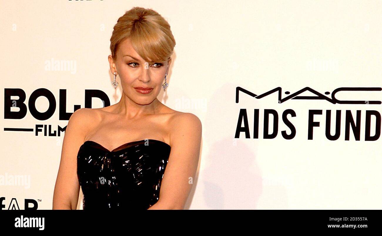 Kylie Minogue arriva per il party amfAR (American Foundation for Aids Research) a le Moulin de Mougins durante il 60° Festival annuale del cinema di Cannes, in Francia. Data immagine: Mercoledì 23 maggio 2007. Il credito fotografico dovrebbe essere: Anthony Harvey/PA Wire Foto Stock