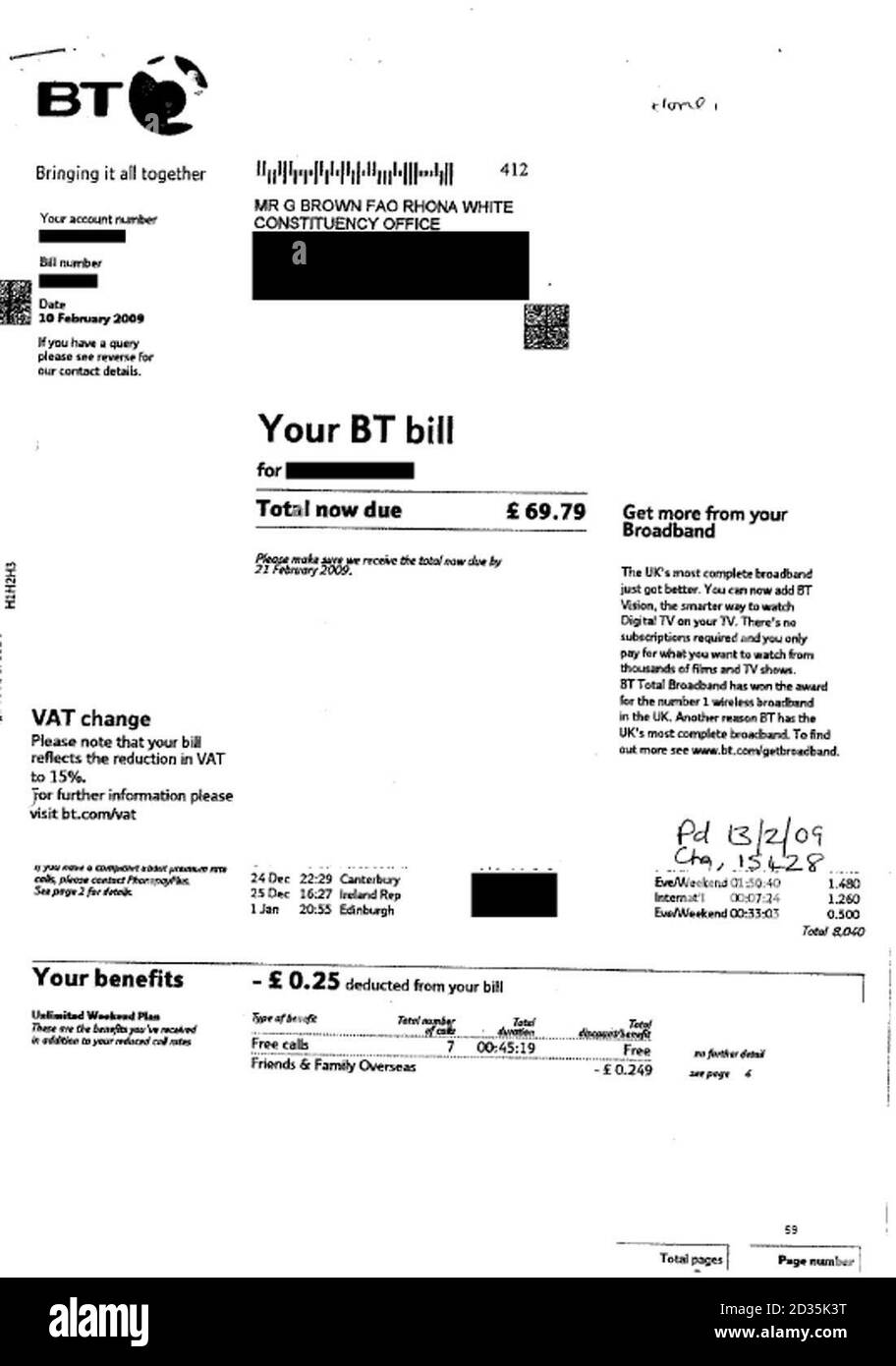 Una pagina di bollette telefoniche presentata come parte delle richieste del primo ministro Gordon Brown di indennità di costo supplementare che sono state pubblicate oggi sul sito web del Parlamento. Foto Stock