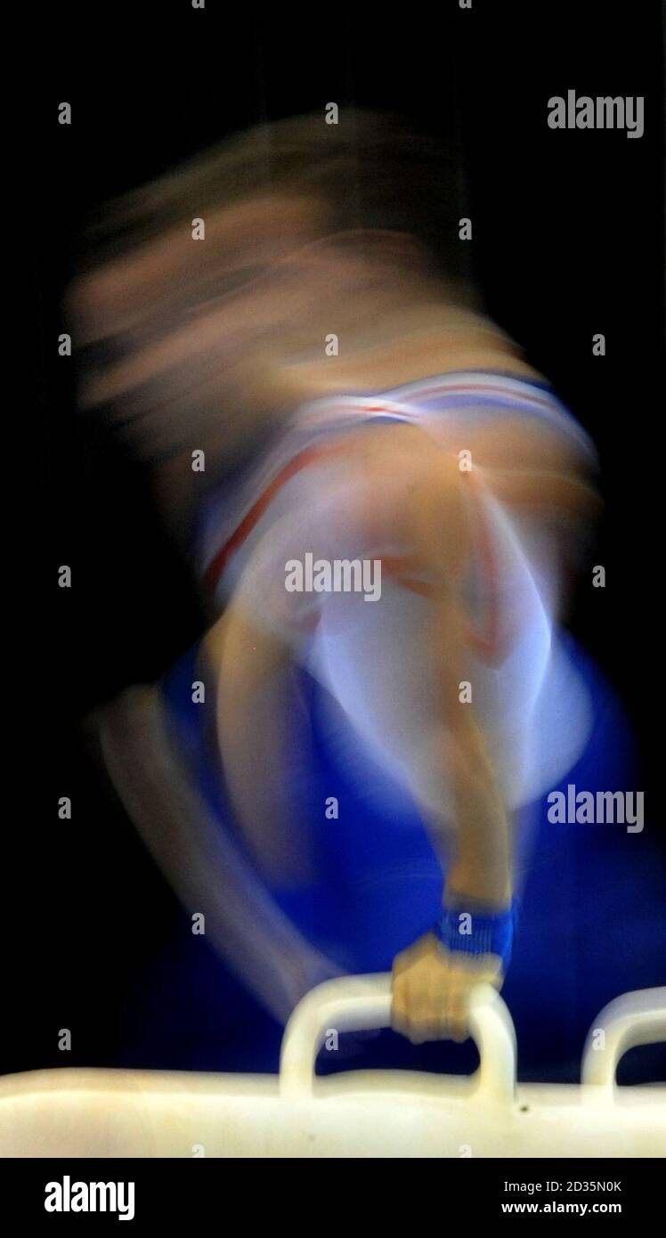 Daniel Keatings della Gran Bretagna vince l'oro sul cavallo da pommel durante la finale individuale dell'apparato durante i Campionati europei di arte alla NIA, Birmingham. Foto Stock