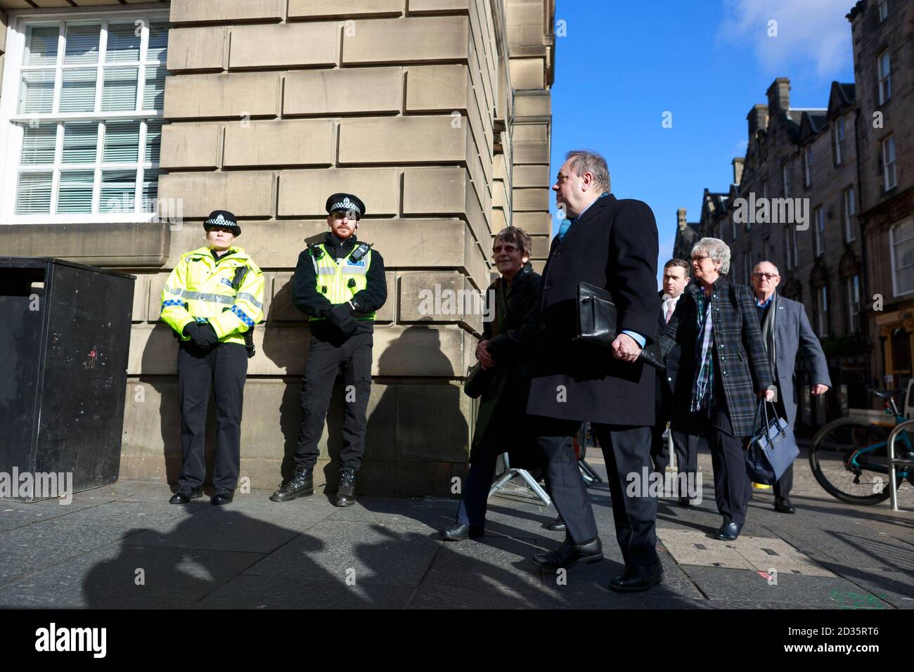 Edimburgo. Scozia. Regno Unito 17 marzo 2020. Alex Salmond arriva a High Court a Edimburgo il sette giorni del suo processo. Pako Mera Foto Stock