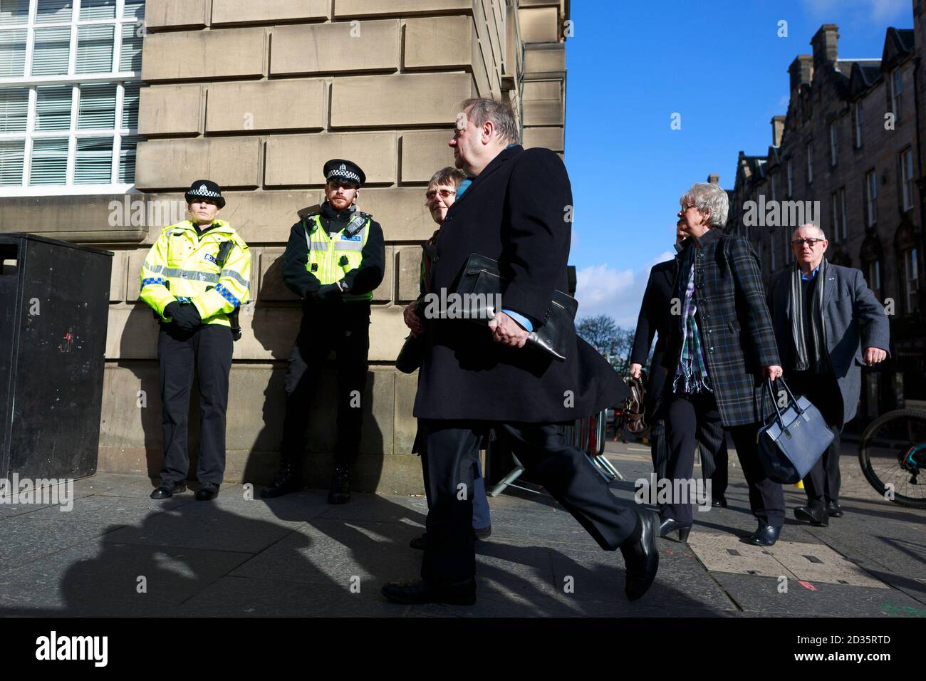 Edimburgo. Scozia. Regno Unito 17 marzo 2020. Alex Salmond arriva a High Court a Edimburgo il sette giorni del suo processo. Pako Mera Foto Stock
