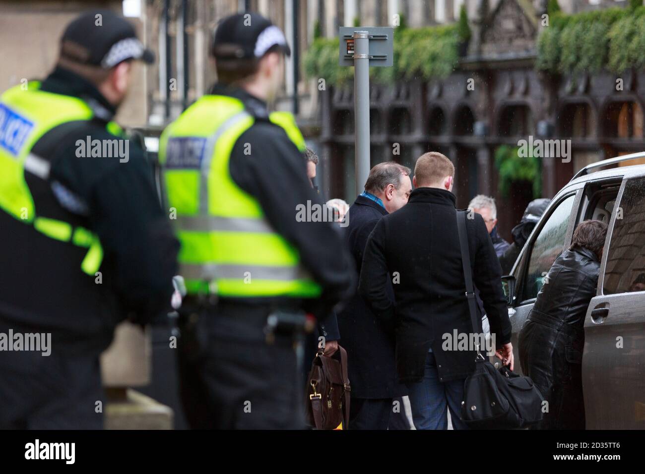 Edimburgo. Scozia. Regno Unito 17 marzo 2020. Alex Salmond parte a High Court a Edimburgo il sette giorni del suo processo. Pako Mera Foto Stock