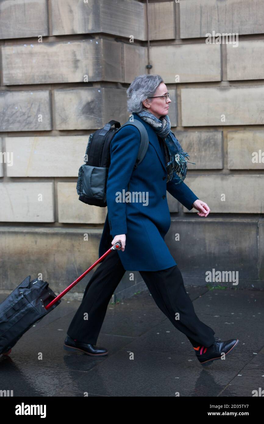 Edimburgo. Scozia. Regno Unito 17 marzo 2020. Alex Salmond parte a High Court a Edimburgo il sette giorni del suo processo. Pako Mera Foto Stock