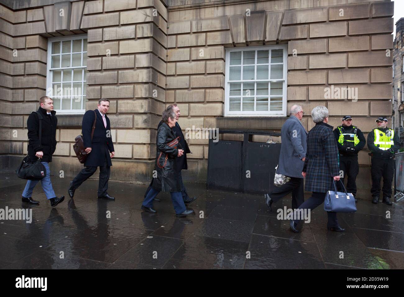 Edimburgo. Scozia. Regno Unito 17 marzo 2020. Alex Salmond parte a High Court a Edimburgo il sette giorni del suo processo. Pako Mera Foto Stock