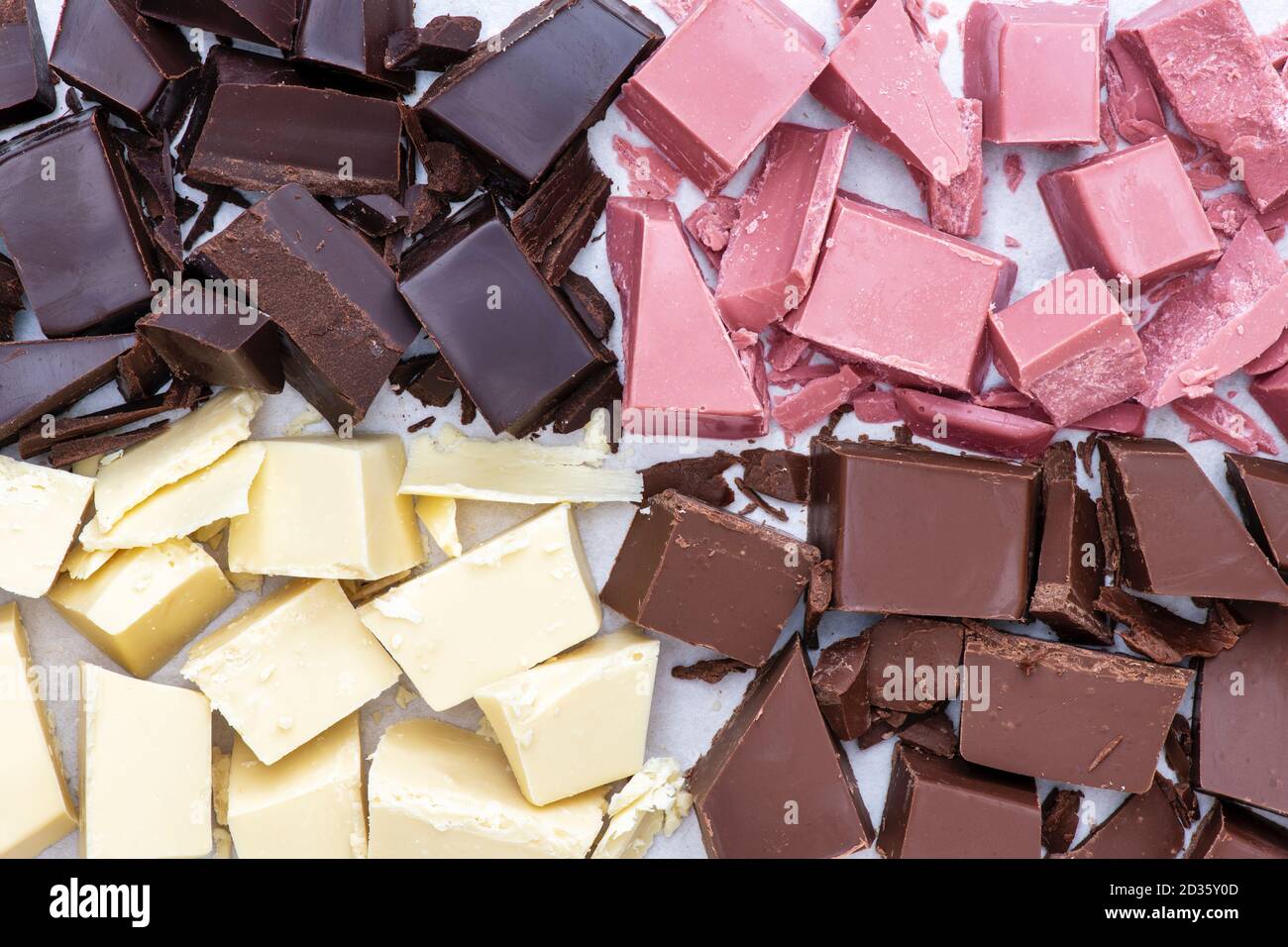 4 tipi di cioccolato immagini e fotografie stock ad alta risoluzione - Alamy