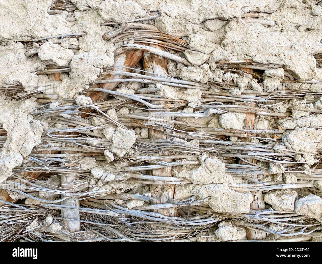 Particolare della parete di una tradizionale casa colonica in Turchia, in legno, lombo e paglia Foto Stock