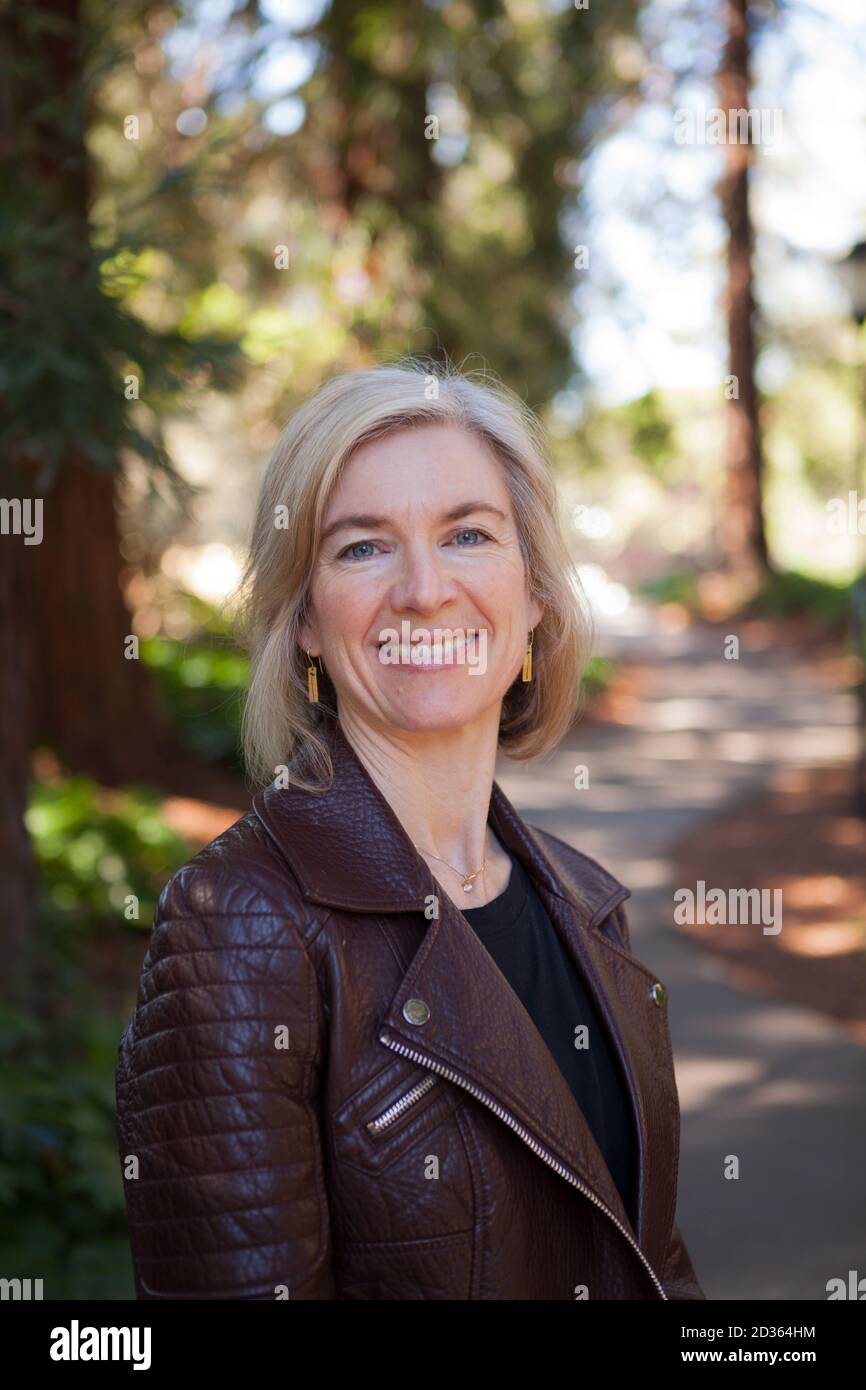 Ritratto di Jennifer A. Doudna. Il Premio Nobel per la chimica 2020 fotografato a Berkeley, California. Foto Stock