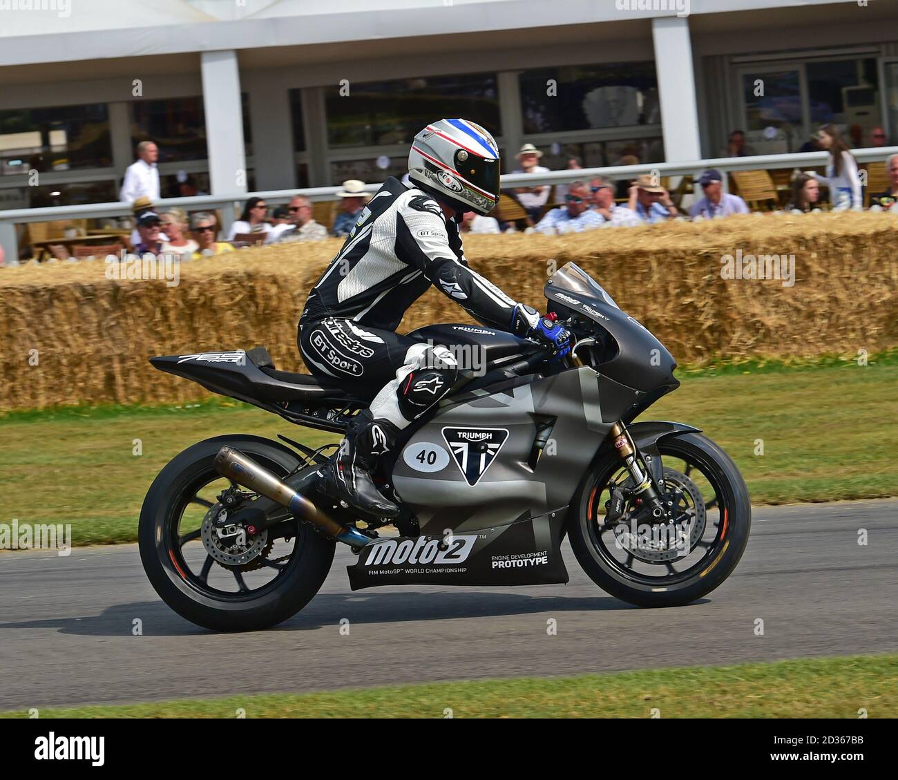 James Toseland, Triumph Moto2, Modern Racing Motorcycles, Classic Racing Motorcycles, Goodwood Festival of Speed, Speed Kings, Motorsport's Record Bre Foto Stock