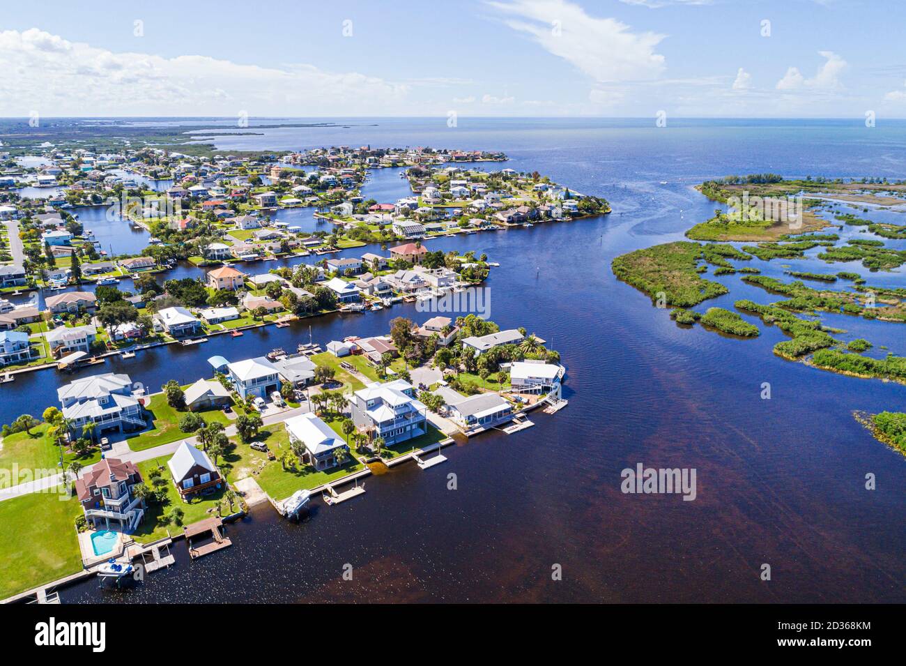 Florida, Hernando Beach, Golfo del Messico, Rice Creek Water Bay Water, Mangrove Islands Waterfront case canali, vista aerea panoramica sopra, visita Foto Stock