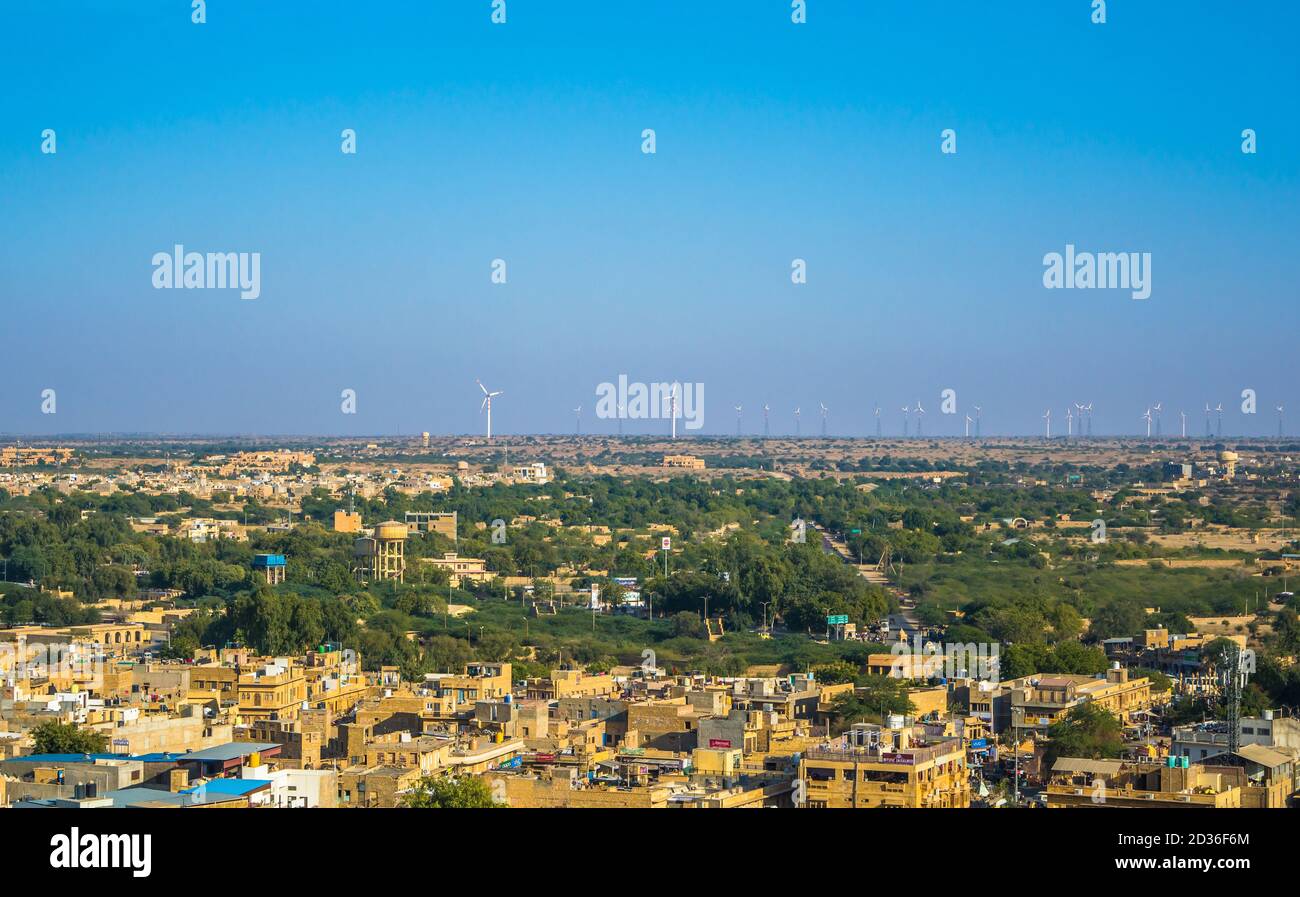Jaisalmer vista città da Jaisalmer Fort è situato nella città di Jaisalmer, nello stato indiano di Rajasthan Foto Stock