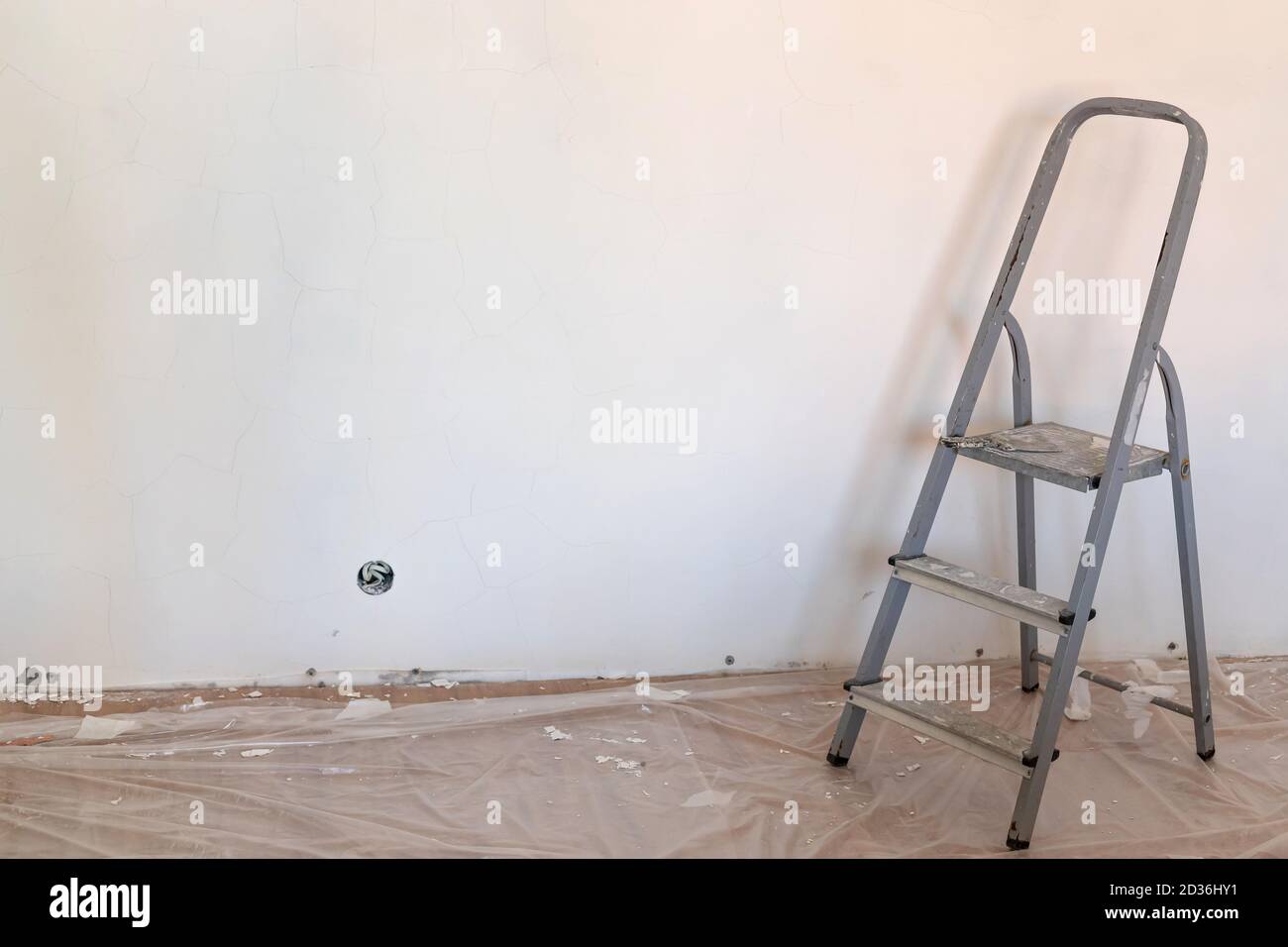 scala in metallo per lavori di ristrutturazione Foto Stock