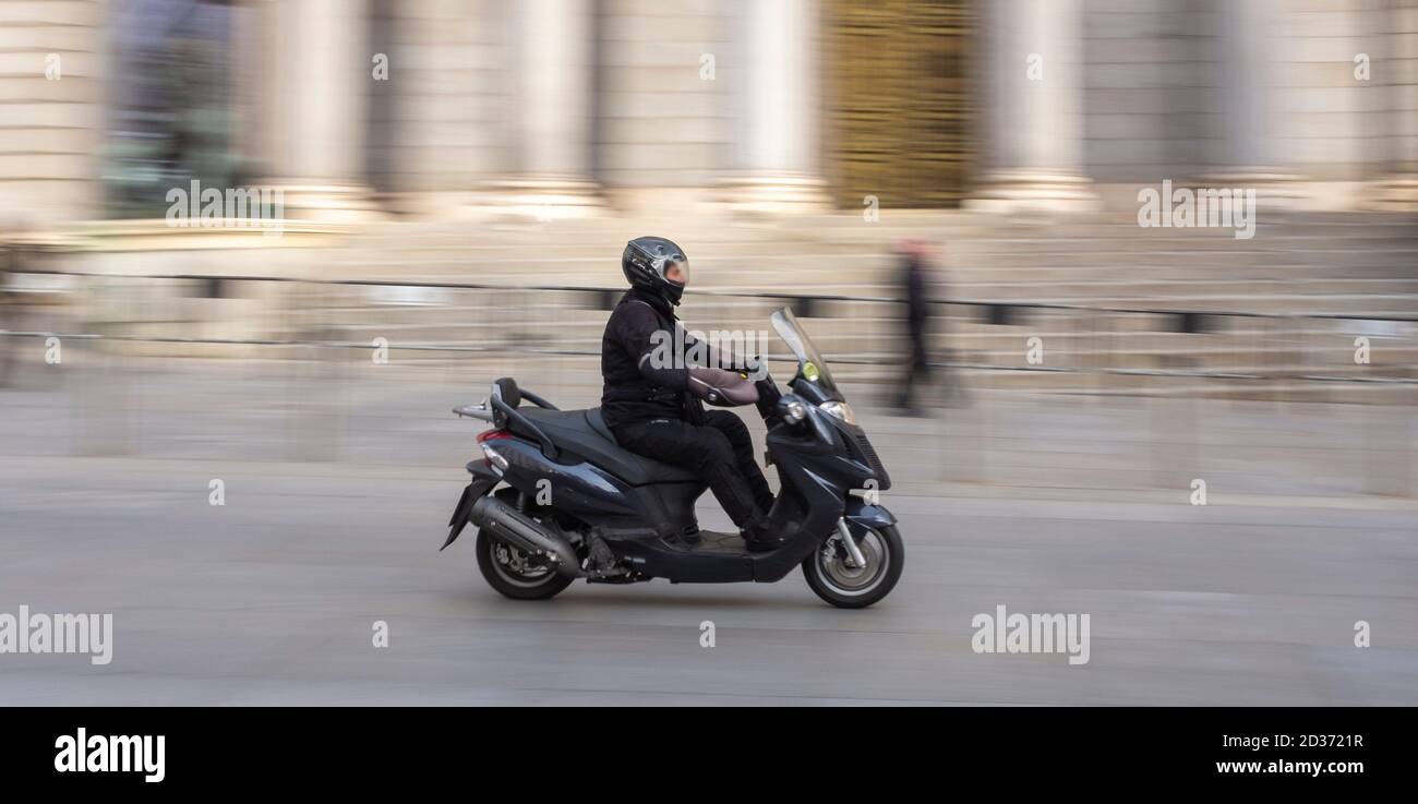 Moto panning di fronte al Vice Congresso. Foto Stock