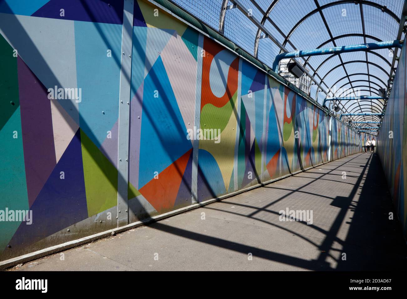 Westbourne Park Footbridge che attraversa la Great West Railway a Westbourne Green, Londra, Regno Unito Foto Stock