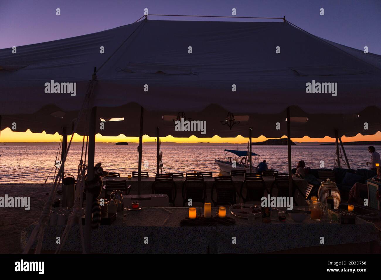 Tenda per cena, Isla Espirituu, Mare di Cortes Foto Stock