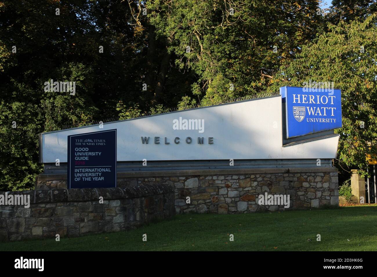 Cartello di benvenuto all'ingresso della Heriot-Watt University Foto Stock