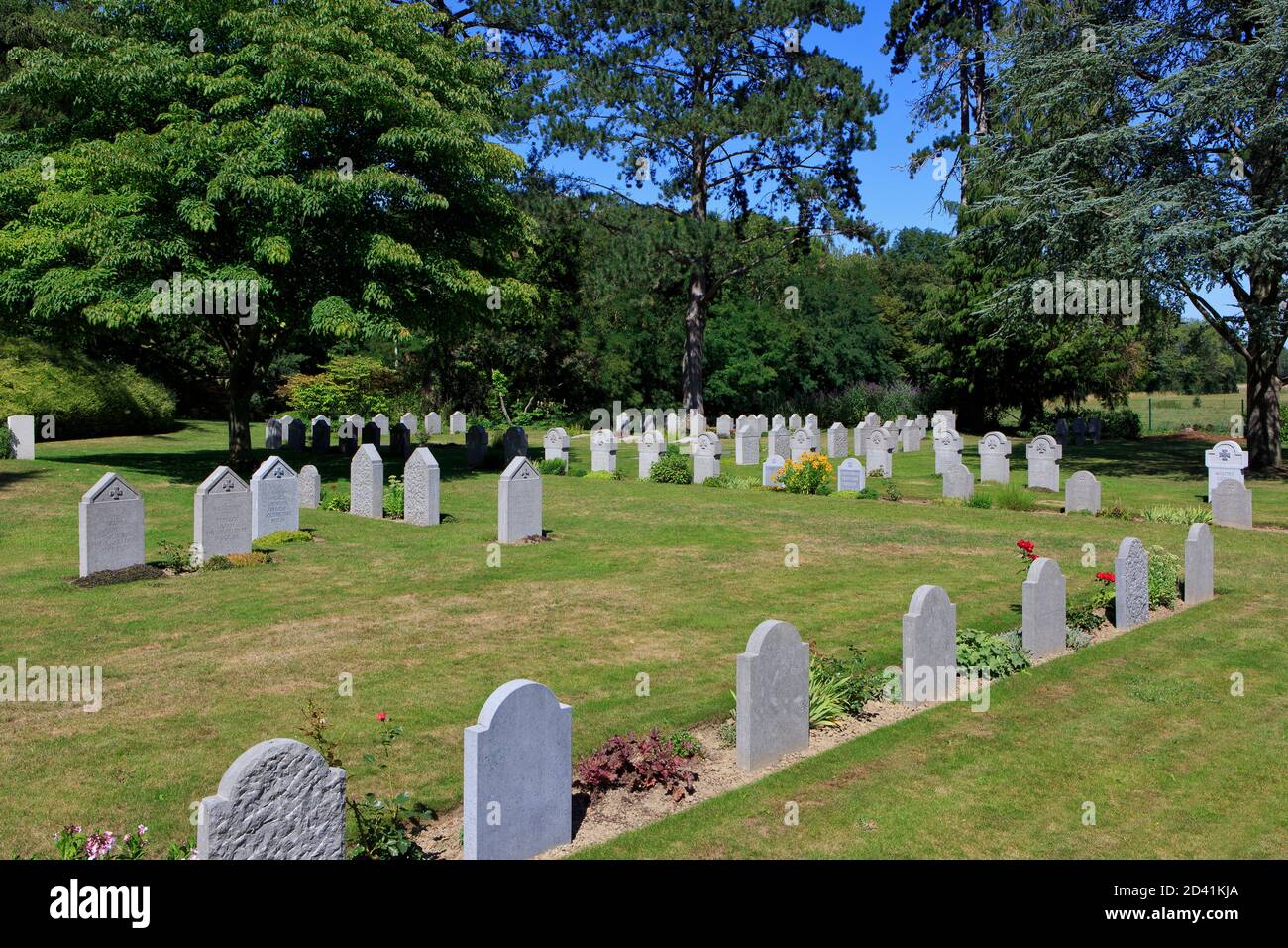 Lapidi della prima guerra mondiale tedesca al cimitero militare di St. Symphorien a Mons, Belgio Foto Stock