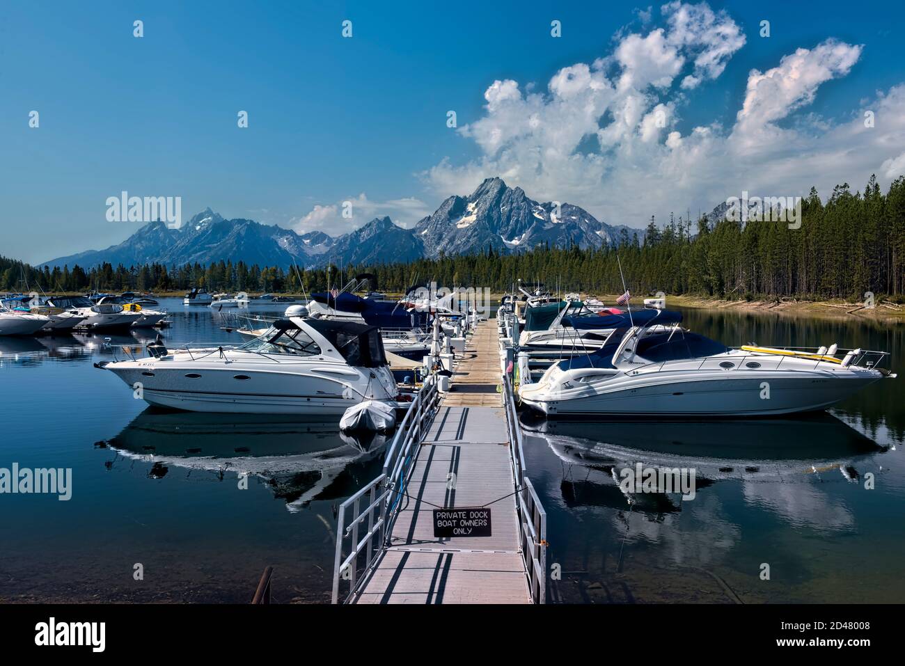 Jackson Lake e Coulter Bay Marina, Grand Teton National Park, Wyoming, Stati Uniti Foto Stock